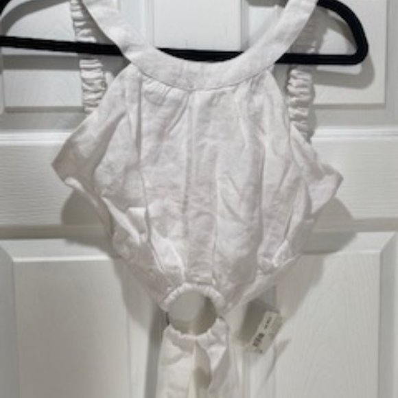 NWT - Sky To Moon White Crop Top w/High Neck and back strap, size medium - Picture 1 of 3